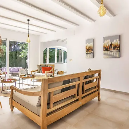 Cathy Fustera Villa